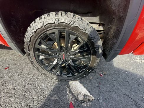 Used 2021 GMC Sierra 1500 AT4 w/ AT4 Premium Package image 11