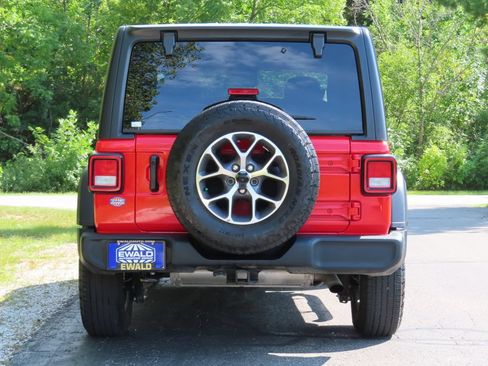 Certified 2024 Jeep Wrangler Sport AWD/4WD image 15