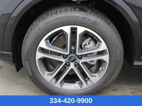 New 2025 Audi Q5 Premium image 28