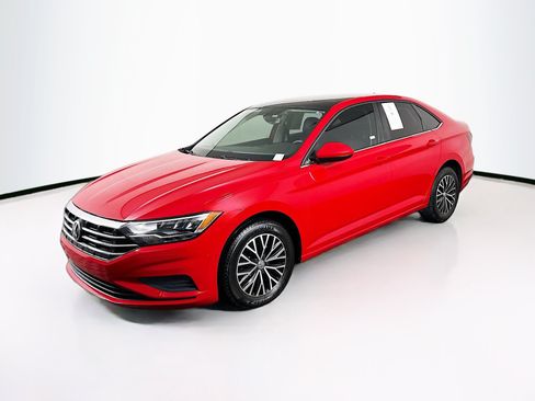 Used 2021 Volkswagen Jetta SE w/ SE Cold Weather Package FWD image 3