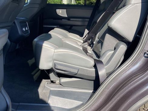 Used 2025 Ford Expedition Active AWD/4WD image 15