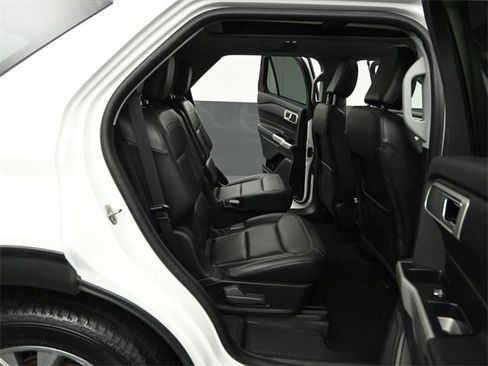 Certified 2021 Ford Explorer XLT w/ Equipment Group 202A image 26