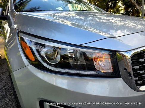 Used 2021 Kia Sedona EX image 70