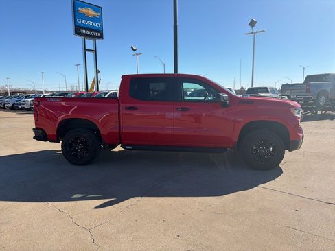 Used 2024 Chevrolet Silverado 1500 LT Trail Boss w/ Convenience Package II image 4