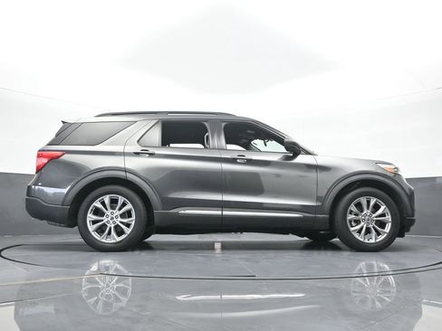 Used 2020 Ford Explorer XLT w/ Equipment Group 202A image 69