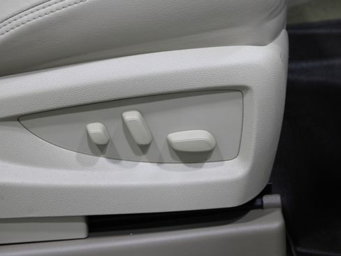 Used 2017 GMC Yukon XL Denali w/ Open Road Package image 32