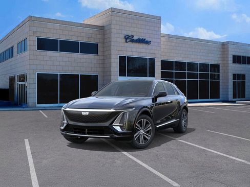 New 2025 Cadillac Lyriq Luxury image 8