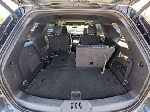 Certified 2023 Ford Explorer ST-Line w/ Class IV Trailer Tow Package image 15