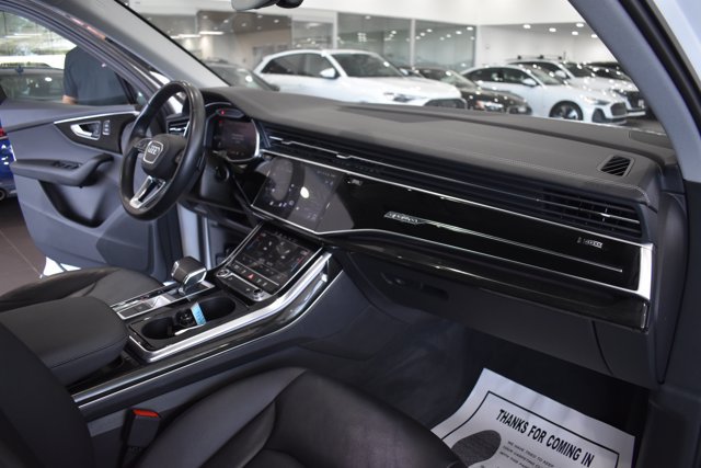 Used 2023 Audi Q7 3.0T Premium AWD/4WD image 27