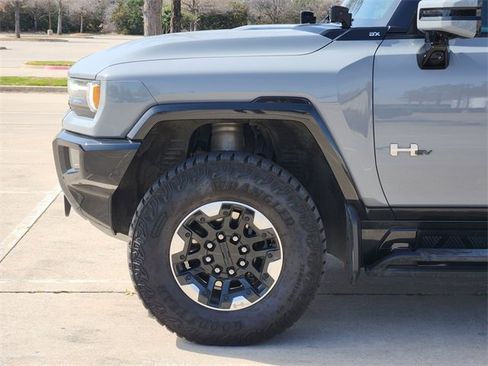 Used 2024 GMC Hummer EV 3X w/ Extreme Off-Road Package image 8