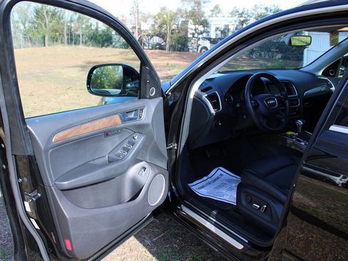 Used 2016 Audi Q5 2.0T Premium Plus w/ Technology Package image 13