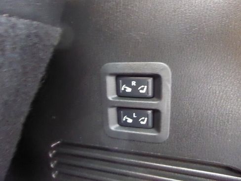 Used 2015 INFINITI QX80 w/ 22" Wheel Package image 48