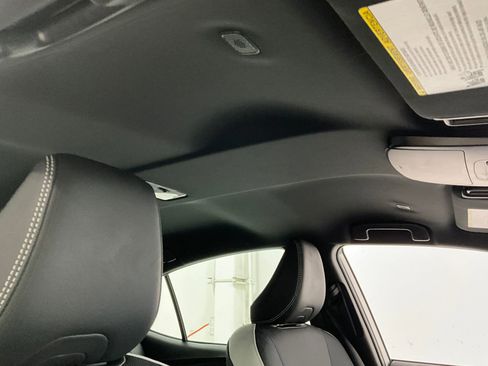 Used 2025 Toyota Camry SE image 23