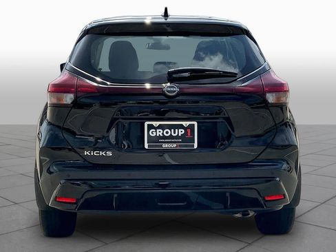 Used 2023 Nissan Kicks S FWD image 4
