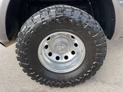 Used 2018 RAM 3500 Laramie Longhorn image 13