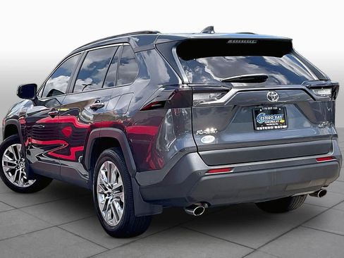 Used 2020 Toyota RAV4 XLE Premium FWD image 12
