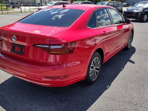 Used 2019 Volkswagen Jetta SE FWD image 4