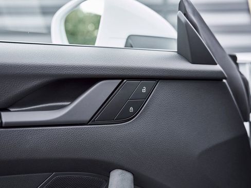 Used 2025 Porsche 911 GT3 w/ Chrono Package image 32