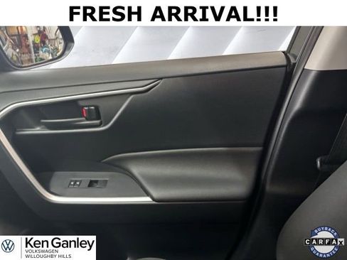 Used 2019 Toyota RAV4 LE w/ Carpet Mat Package image 16