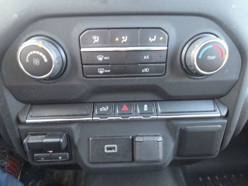 Used 2020 Chevrolet Silverado 1500 Custom w/ Custom Value Package image 30