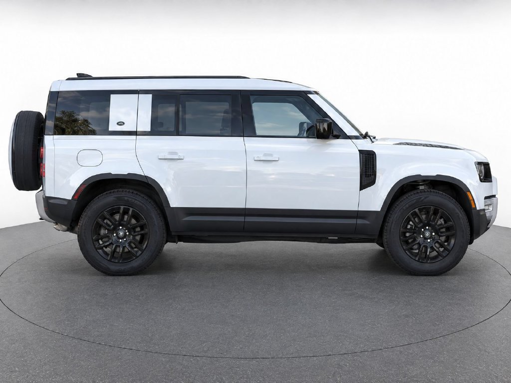 Used 2024 Land Rover Defender 110 S AWD/4WD image 7