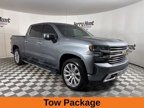 Used 2019 Chevrolet Silverado 1500 High Country w/ Technology Package image 5