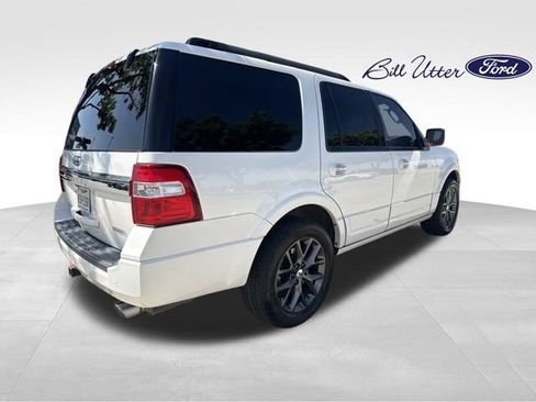 Used 2017 Ford Expedition Limited w/ Equipment Group 301A RWD image 3