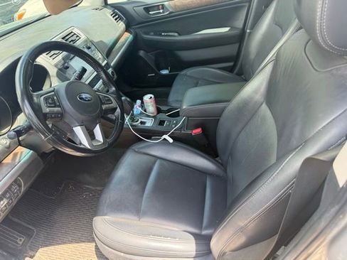 Used 2015 Subaru Outback 3.6R Limited AWD/4WD image 2
