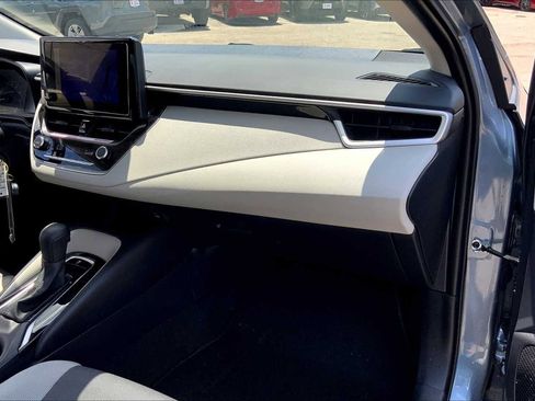 Used 2024 Toyota Corolla LE image 18