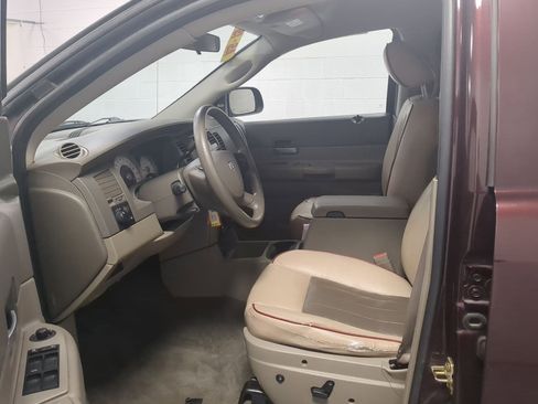 Used 2004 Dodge Durango SLT image 16
