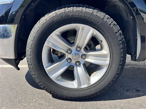 Used 2015 RAM 1500 Laramie w/ Convenience Group AWD/4WD image 9