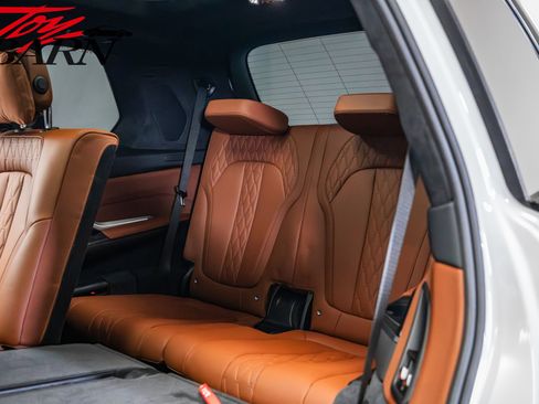 Used 2024 BMW X7 M60i w/ Executive Package image 48