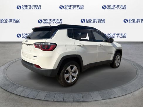 Used 2018 Jeep Compass Latitude AWD/4WD image 7