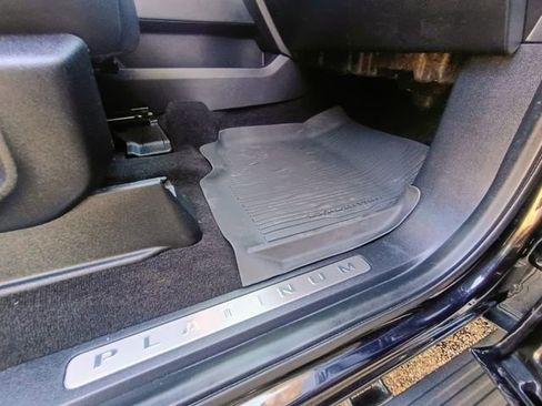 Used 2019 Ford Expedition Platinum image 45