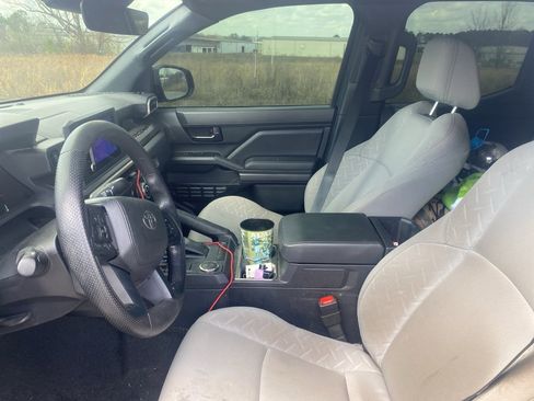 Used 2024 Toyota Tacoma SR5 image 9