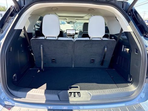 Certified 2025 Ford Explorer Active w/ Active Comfort Package AWD/4WD image 35