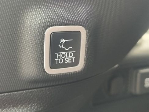 New 2025 Jeep Grand Cherokee 4WD image 34