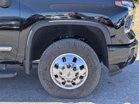 Used 2025 Chevrolet Silverado 3500 High Country w/ High Country Premium Package image 12