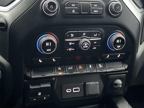 Used 2021 Chevrolet Silverado 1500 RST image 20