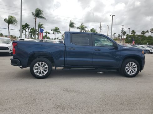 Used 2022 Chevrolet Silverado 1500 Custom image 3