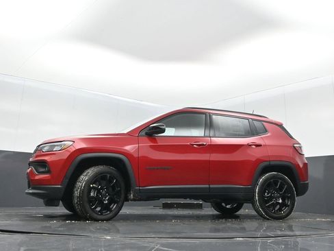 New 2026 Jeep Compass Latitude image 32