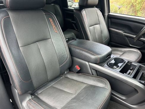 Used 2021 Nissan Titan PRO-4X w/ Pro-4x Convenience Package AWD/4WD image 11
