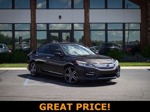 Used 2017 Honda Accord Sport image 1