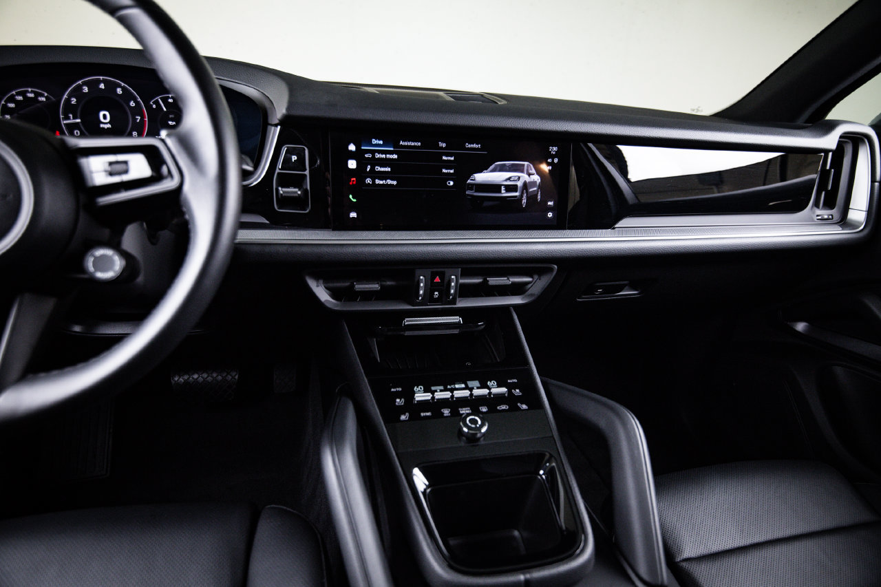 Certified 2026 Porsche Cayenne AWD/4WD image 19