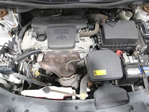 Used 2013 Toyota Camry LE image 19