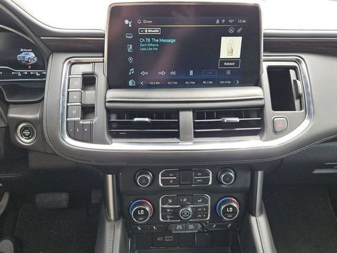 Used 2024 Chevrolet Tahoe LT RWD image 9