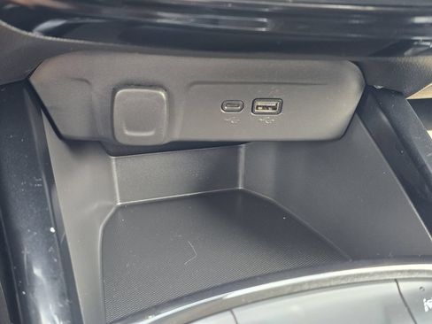 Used 2025 Chevrolet Trax LT w/ Driver Confidence Package FWD image 20