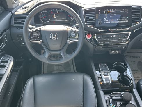 Used 2022 Honda Pilot Touring image 24