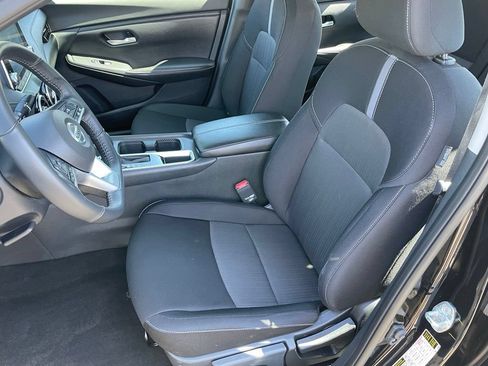 Certified 2021 Nissan Sentra SV FWD image 7