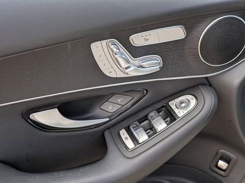 Used 2022 Mercedes-Benz GLC 300 GLC 300 image 26